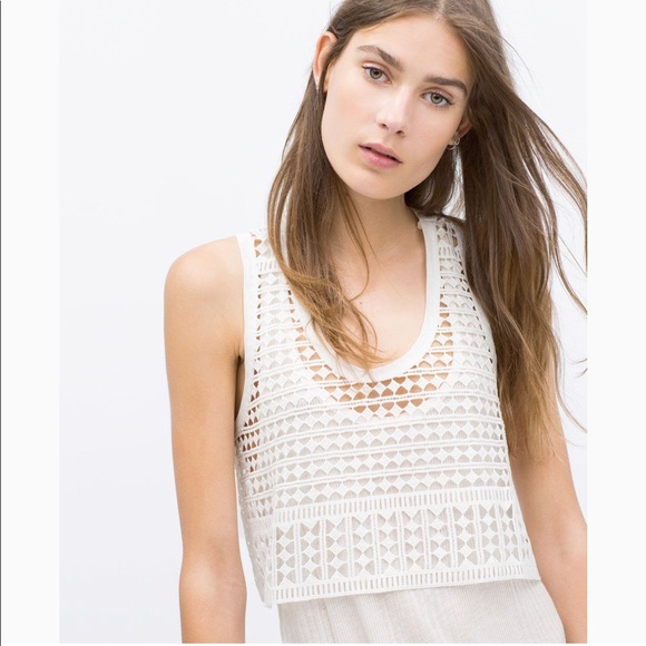 Zara Tops - Zara cropped tshirt
